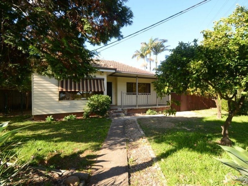 1 Oswald Street, Guildford NSW 2161