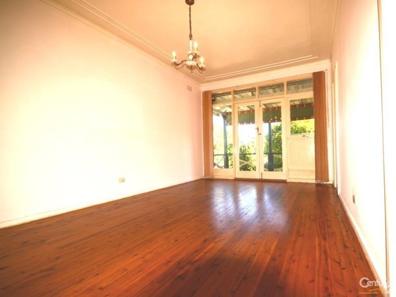 15 Damien Avenue, Greystanes NSW 2145