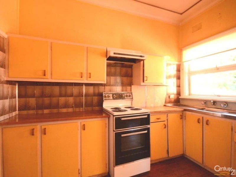 15 Damien Avenue, Greystanes NSW 2145