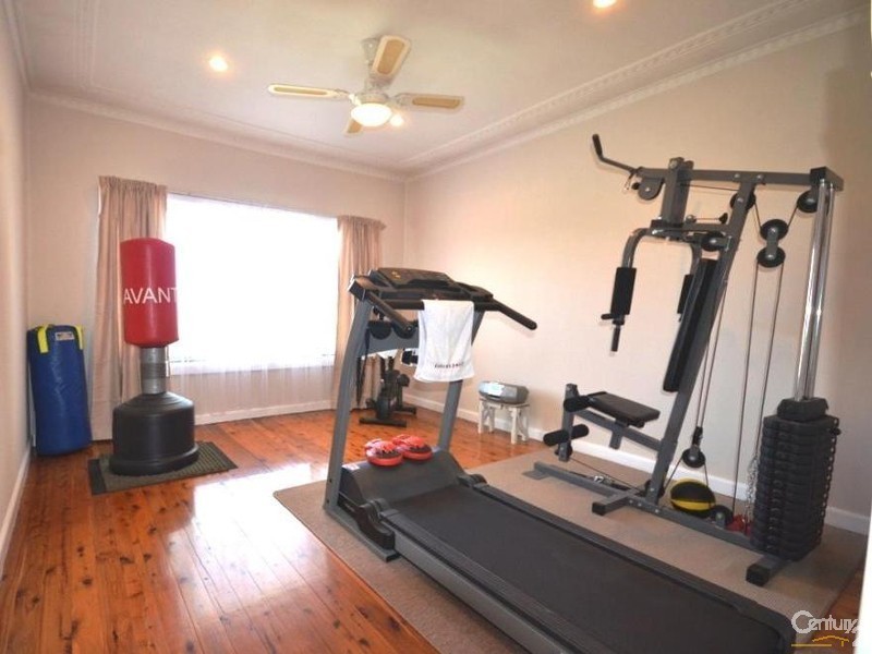 49 Hampden Road, South Wentworthville NSW 2145