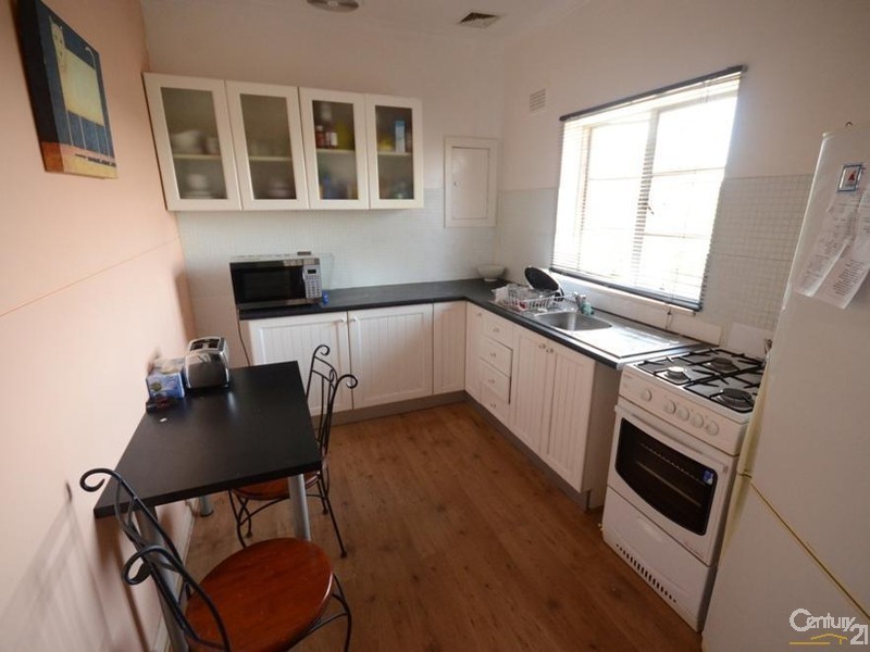 74 Hawkesbury Road, Westmead NSW 2145