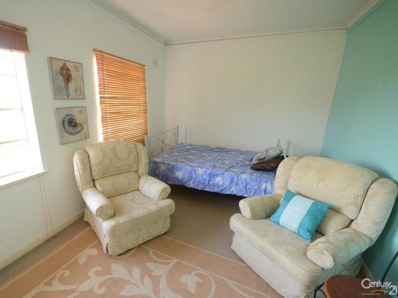 74 Hawkesbury Road, Westmead NSW 2145