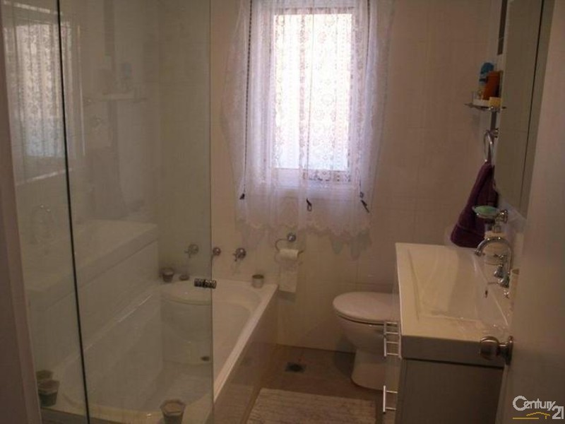 63 Essington Street, Wentworthville NSW 2145