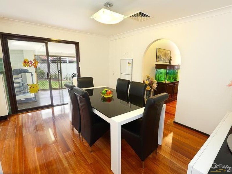 67 Chanel Street, Toongabbie NSW 2146