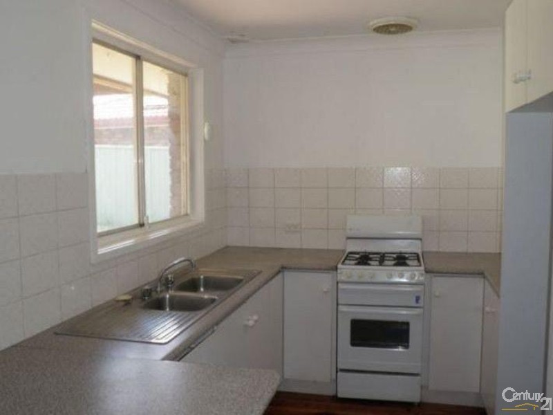 77 Kolodong Drive, Quakers Hill NSW 2763