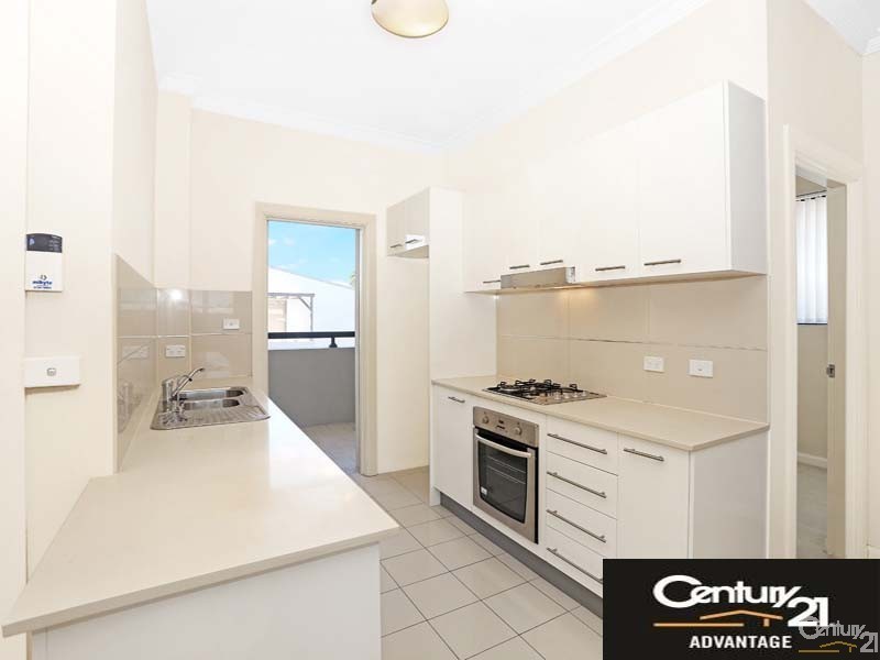 10/8-10 Lydbrook Street, Westmead NSW 2145