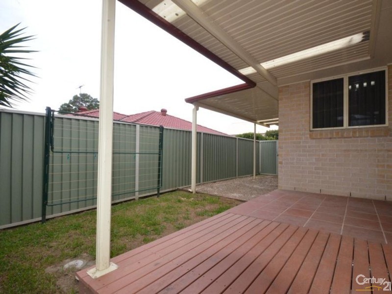 2A/77 Girraween Road, Girraween NSW 2145