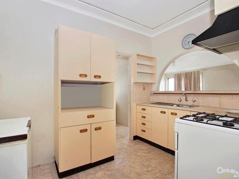 10 Hall Place, Guildford West NSW 2161