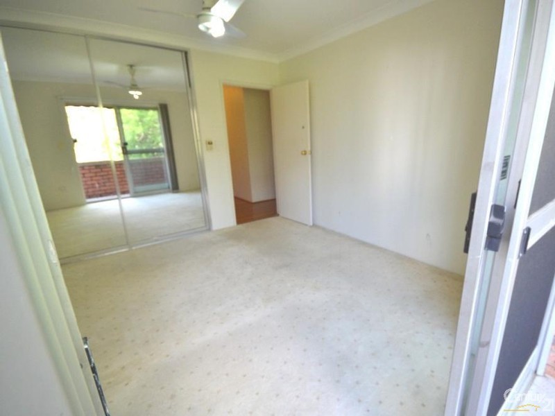 2/199 Hawkesbury Road, Westmead NSW 2145