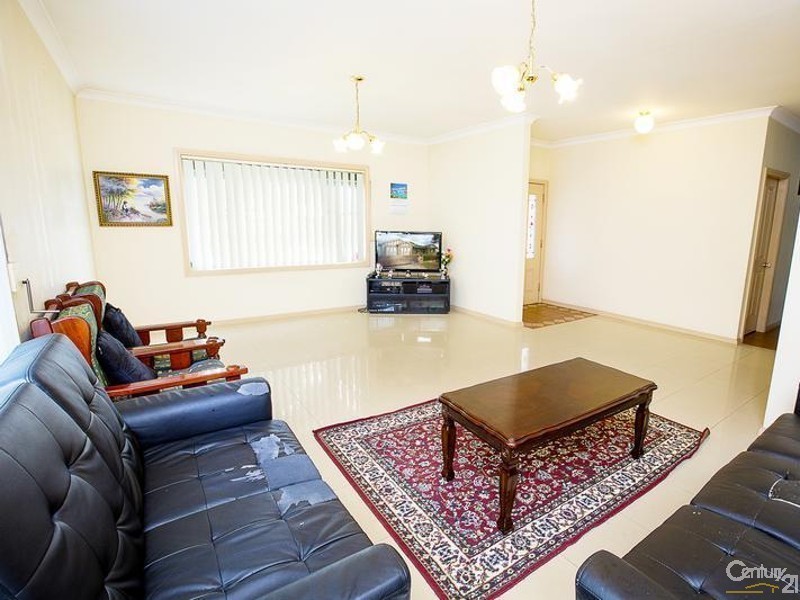 2/2A Veron Street, Westmead NSW 2145