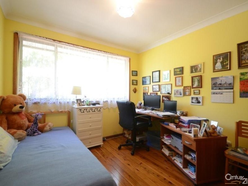 22  Favell Street, Toongabbie NSW 2146