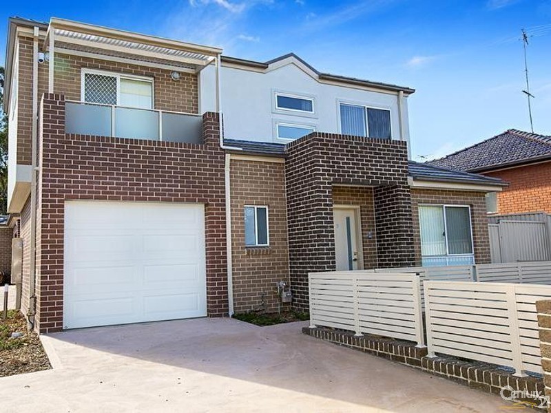 2/7-9 Magowar Road, Pendle Hill NSW 2145