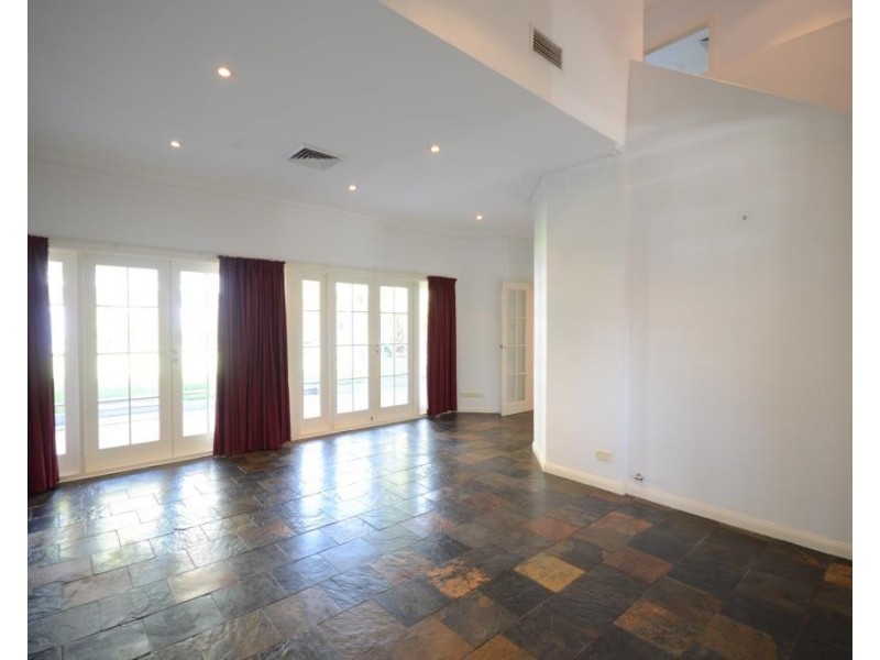 8 Clare Street, Sylvania NSW 2224