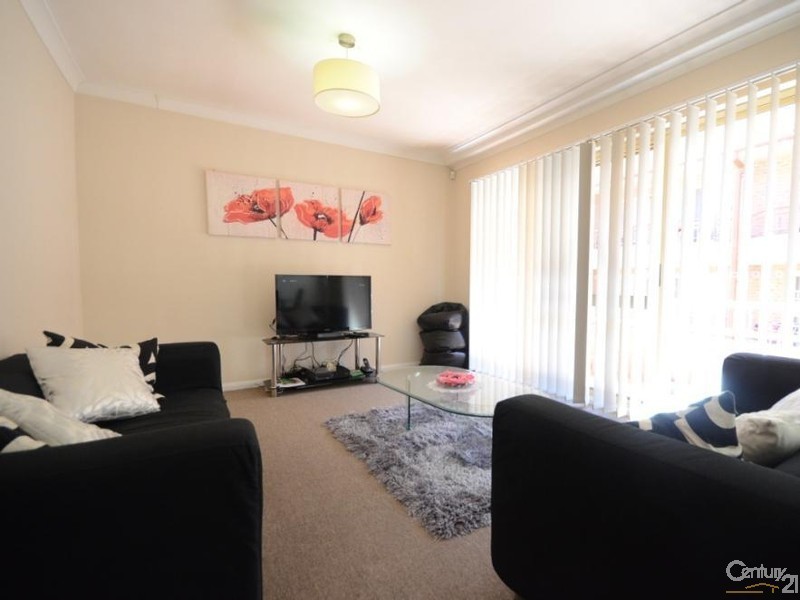 3/217 Dunmore Street, Pendle Hill NSW 2145