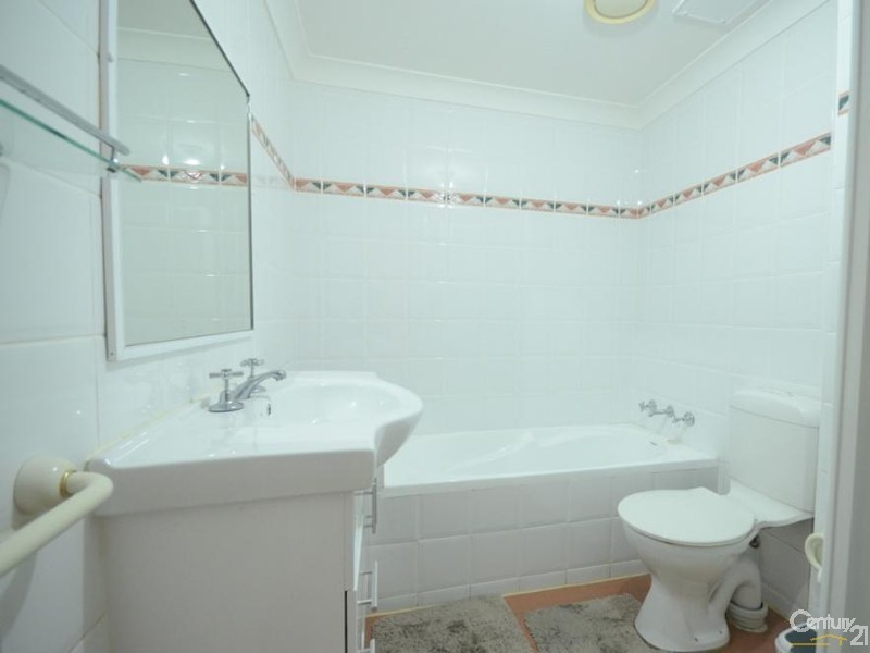 3/217 Dunmore Street, Pendle Hill NSW 2145