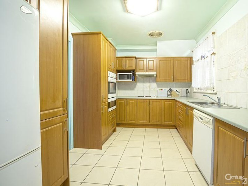 60 Tungarra Road, Girraween NSW 2145