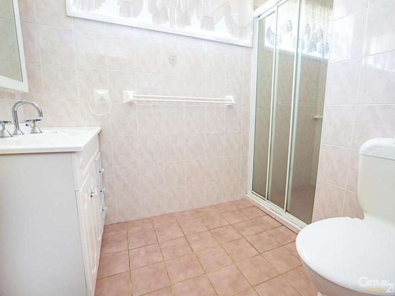 60 Tungarra Road, Girraween NSW 2145