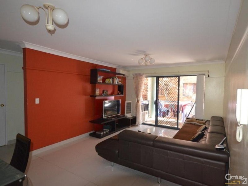 5/245 Targo Road, Toongabbie NSW 2146