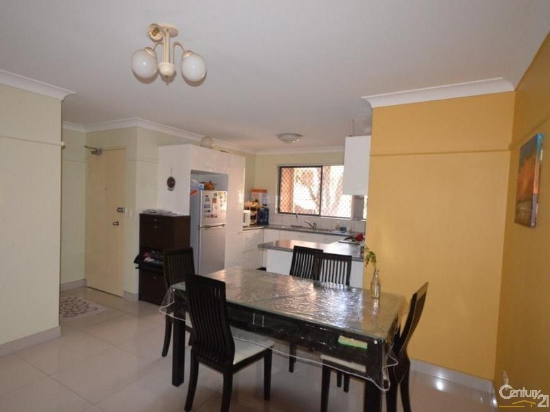 5/245 Targo Road, Toongabbie NSW 2146