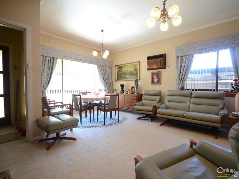 35 Bungaree Road, Toongabbie NSW 2146