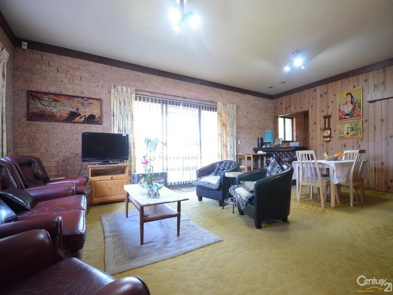 35 Bungaree Road, Toongabbie NSW 2146