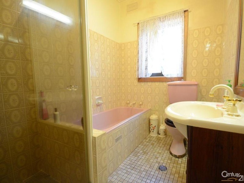 35 Bungaree Road, Toongabbie NSW 2146