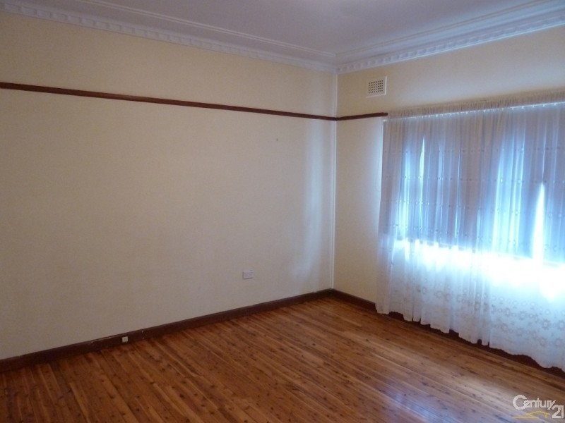 25 Binya Street, Pendle Hill NSW 2145