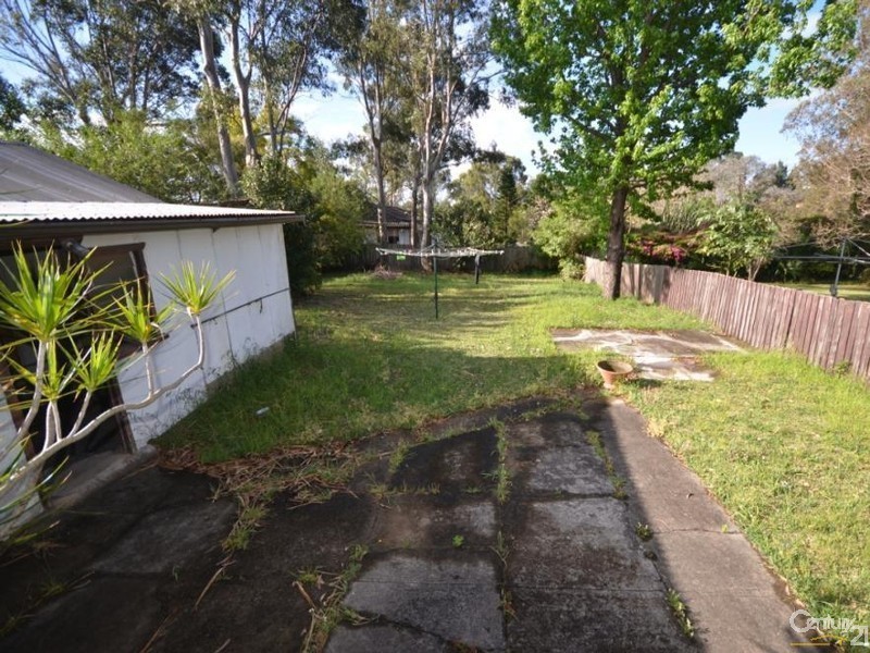25 Binya Street, Pendle Hill NSW 2145