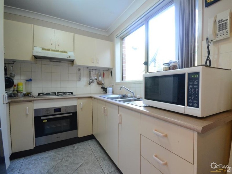 2/99A Bungaree Road, Pendle Hill NSW 2145