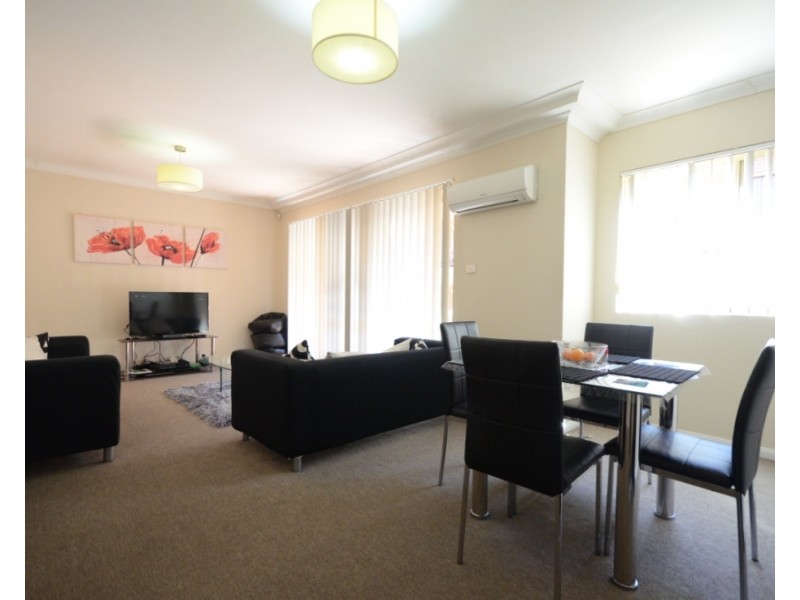 3/217 Dunmore Street, Pendle Hill NSW 2145