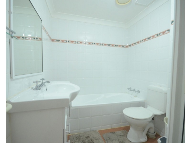 3/217 Dunmore Street, Pendle Hill NSW 2145