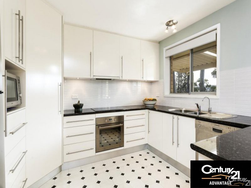 1 Greenhill Close, Castle Hill NSW 2154