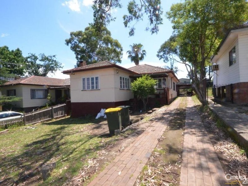 6 Levy Street, Pendle Hill NSW 2145