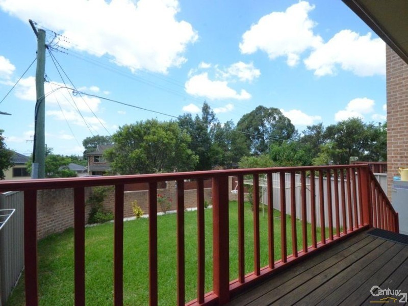 2/1A Stapleton St, Wentworthville NSW 2145