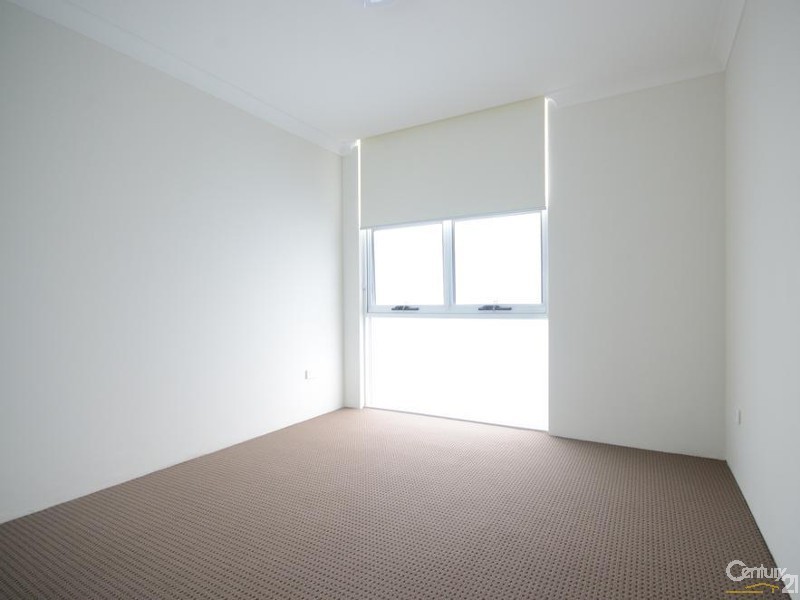 2/4 Barangaroo Road, Toongabbie NSW 2146