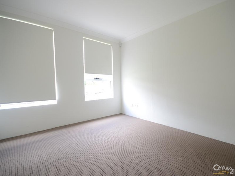 2/4 Barangaroo Road, Toongabbie NSW 2146
