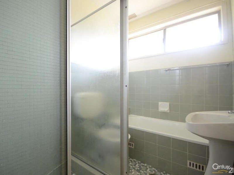 12 Polo Crescent, Girraween NSW 2145