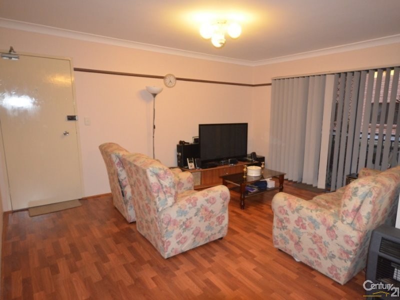 18/245 Targo Road, Toongabbie NSW 2146