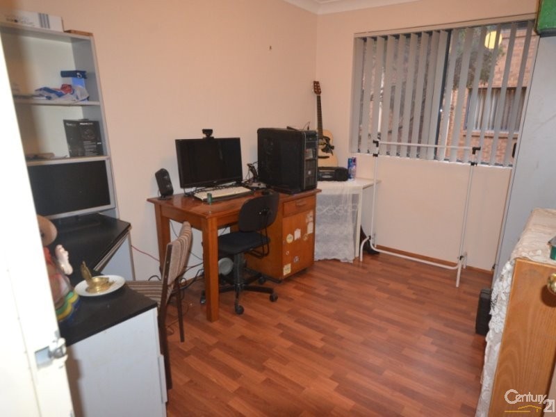 18/245 Targo Road, Toongabbie NSW 2146