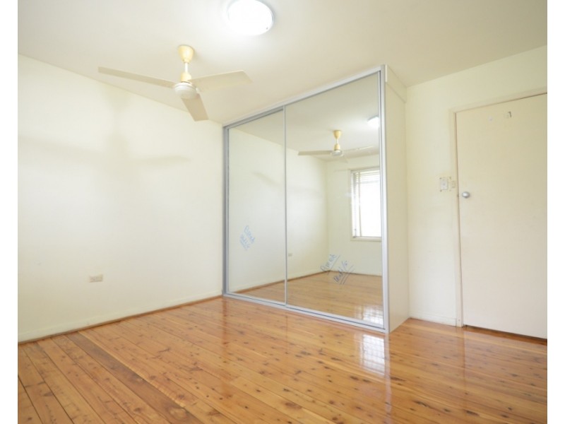 12 Polo Cres, Girraween NSW 2145