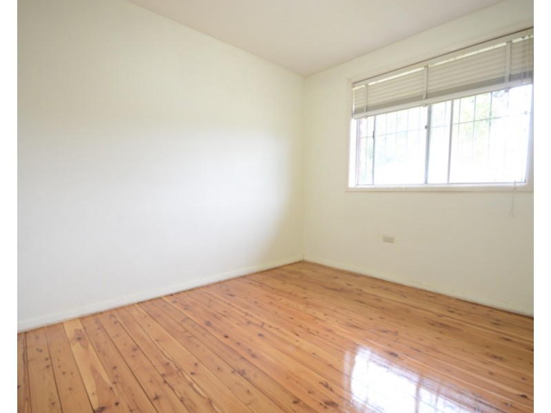 12 Polo Cres, Girraween NSW 2145