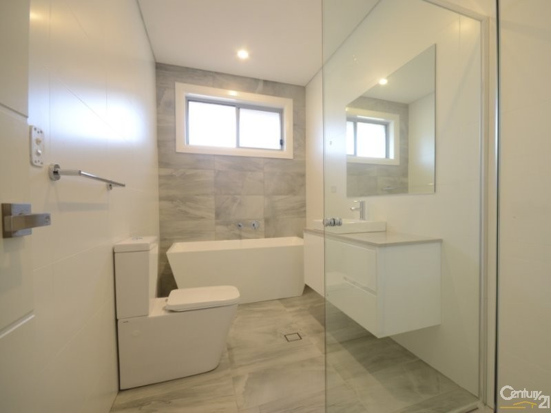 24A Lennox Street, Pendle Hill NSW 2145