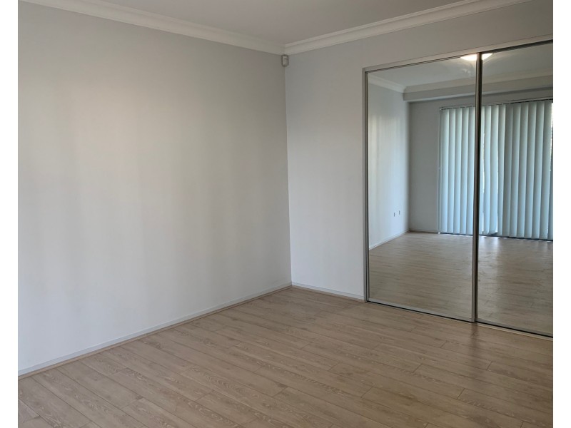 1/100-102 Bridge Road, Westmead NSW 2145