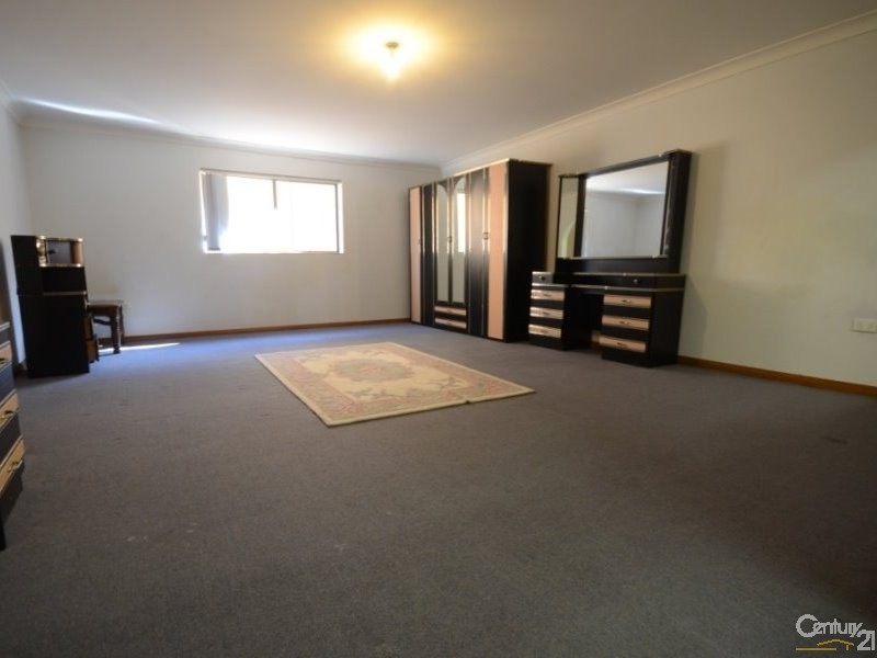 16A Mowle Street, Westmead NSW 2145