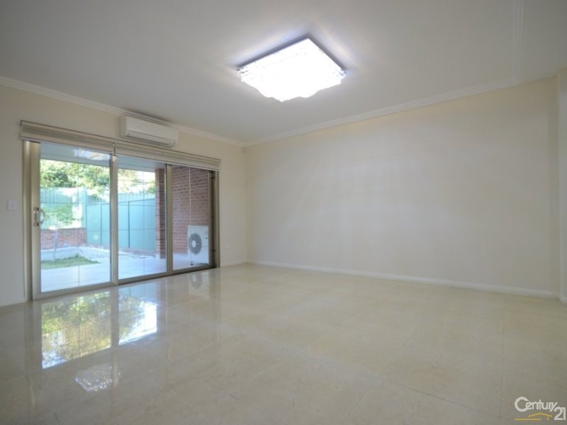 25 Joyner Street, Westmead NSW 2145