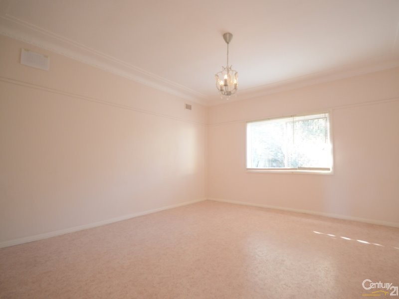 26 Austral Ave, Westmead NSW 2145