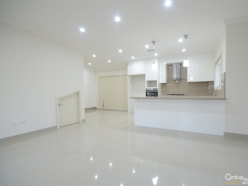 18 Warman Street, Pendle Hill NSW 2145