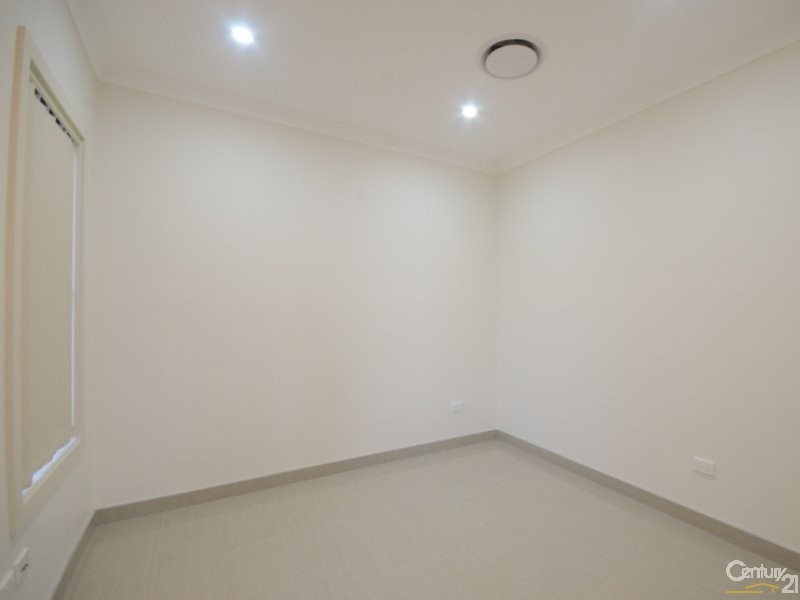 18 Warman Street, Pendle Hill NSW 2145