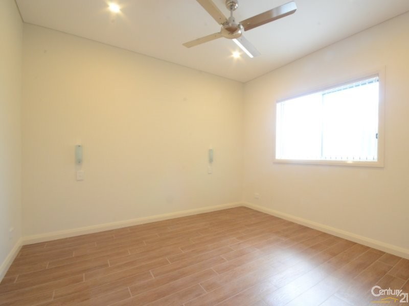 30 Chelmsford Road, South Wentworthville NSW 2145