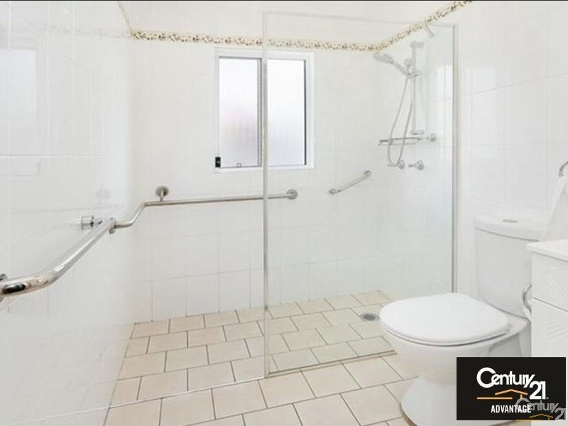 8 Hollywood Street, Wentworthville NSW 2145